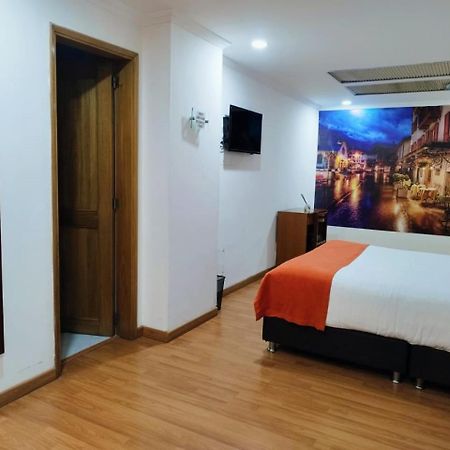 Eurolan 93 Hotel Bogotá Kültér fotó